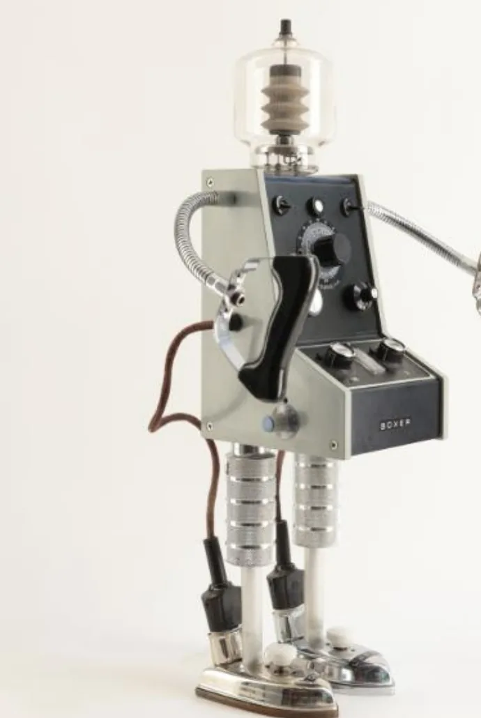 Sir Iron robot sculpture